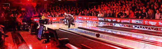 bowler bowling