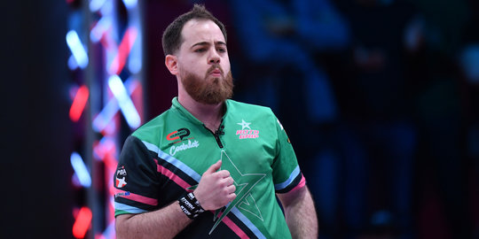 Anthony Simonsen's Clutch Victory Headlines PBA Players Championship presented by Snickers Round of Eight