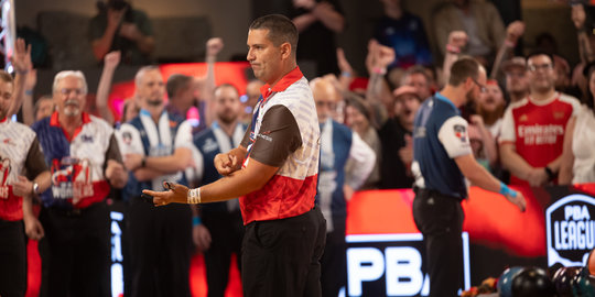 Ryan Ciminelli sends the Snickers Waco Wonders to the quarterfinals of the PBA League Elias Cup presented by Pabst Blue Ribbon.