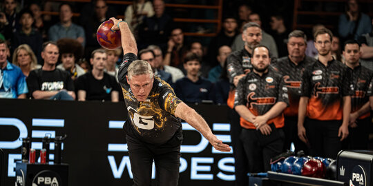 Chris Barnes Leads 2025 PBA50 Ballard Championship