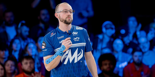 Ronnie Russell Leads PBA Shark Championship, EJ Tackett Leads AMF PBA World Championship