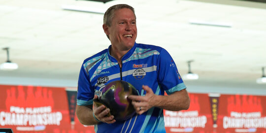 Chris Barnes Increases Lead in PBA50 TOC